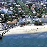 Le B D'arcachon By Inwood Отель 4*