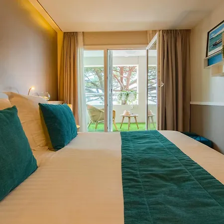 Le B D'arcachon By Inwood Отель Аркашон